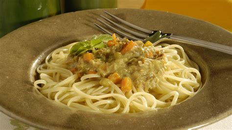  Macarrão de Abóbora Recheado com Carne de Porco: Uma Sinfonia de Sabores Apicados e Texturas Douradas?